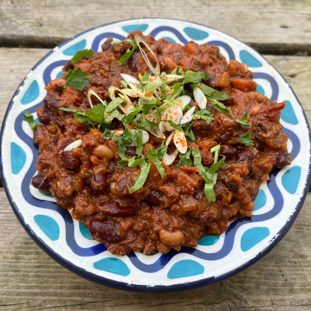 Frozen: Chilli con carne with smoked paprika and chipotle. 1000 ml. Serves four-six