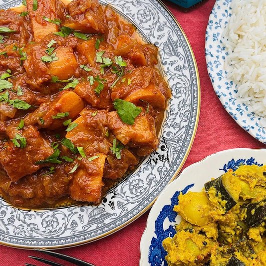 Frozen: Goan sweet potato and tomato curry with star anise and cinnamon. Serves two