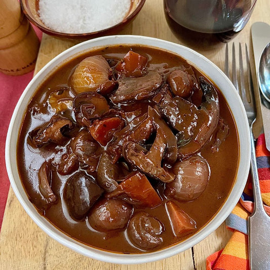 Frozen: Mushroom and chestnut bourguignon with roast shallots, thyme and red wine. Vegan. Serves two