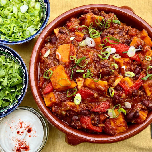 Frozen: Smoky chipotle chilli with sweet potato and roast pepper. Vegan. Serves two