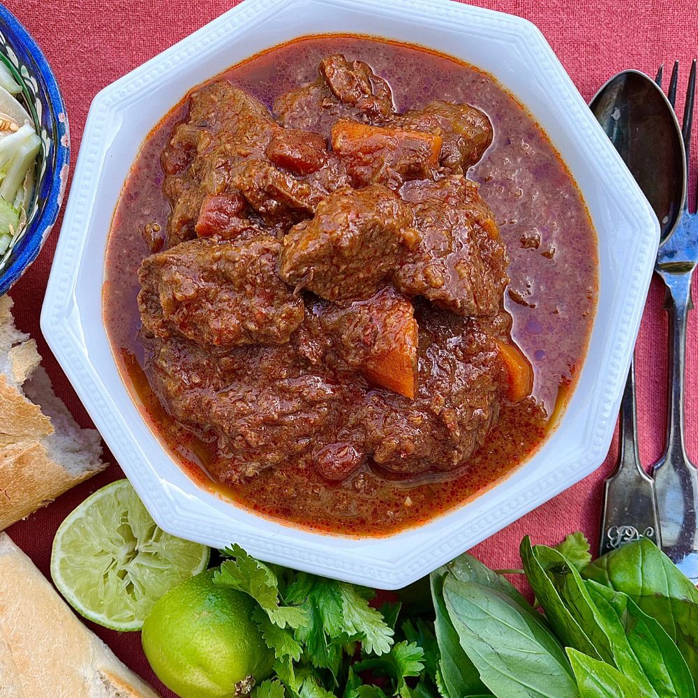 Frozen: Vietnamese Bo Kho beef stew.  Serves two