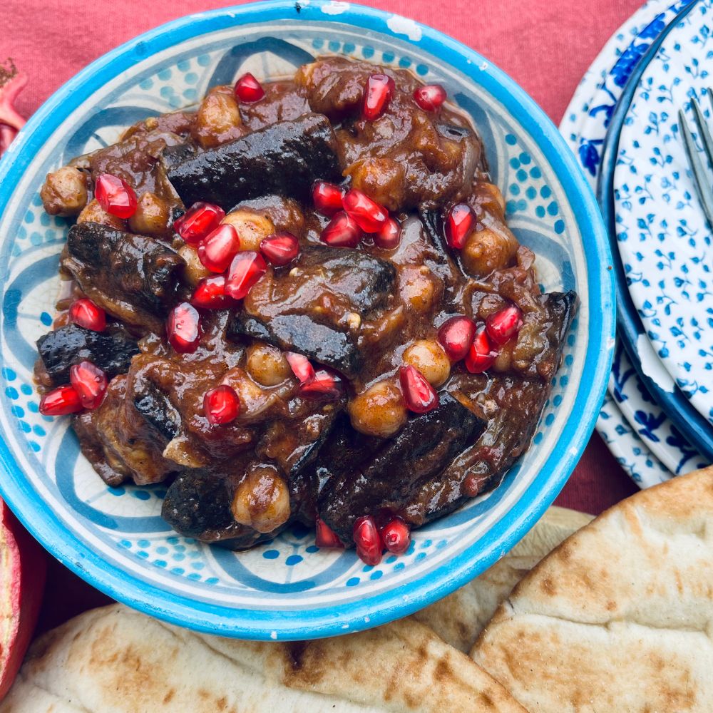 Frozen: Lebanese aubergine with cinnamon, pomegranate molasses and chickpeas. Serves two